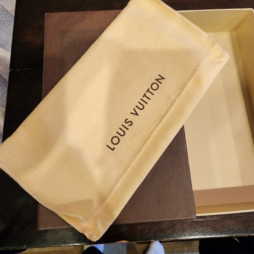 Louis Vuitton Long Wallet Gift Box With Dust Bag